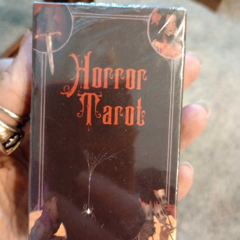 Horror Tarot, Age 14 +